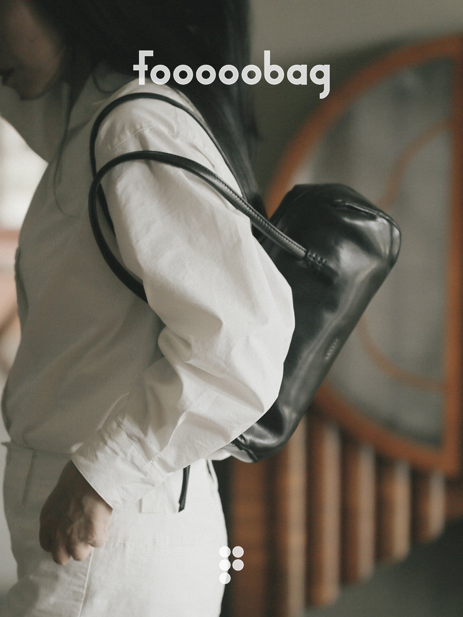 Your Signature Look: The Vintage Bowling Bag That Elevates Every Outfit