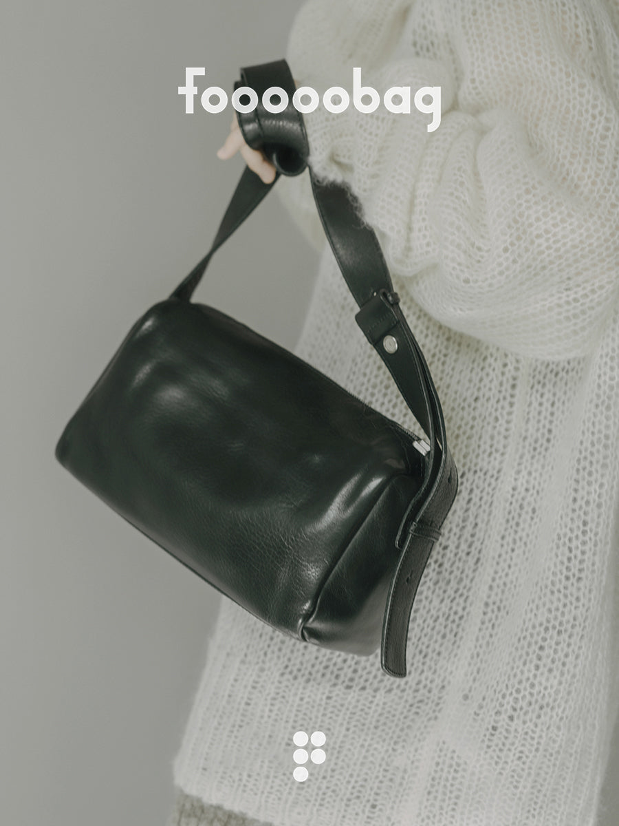 The Timeless Appeal of Veg-Tanned Leather: Meet Your New Simple Large Bucket