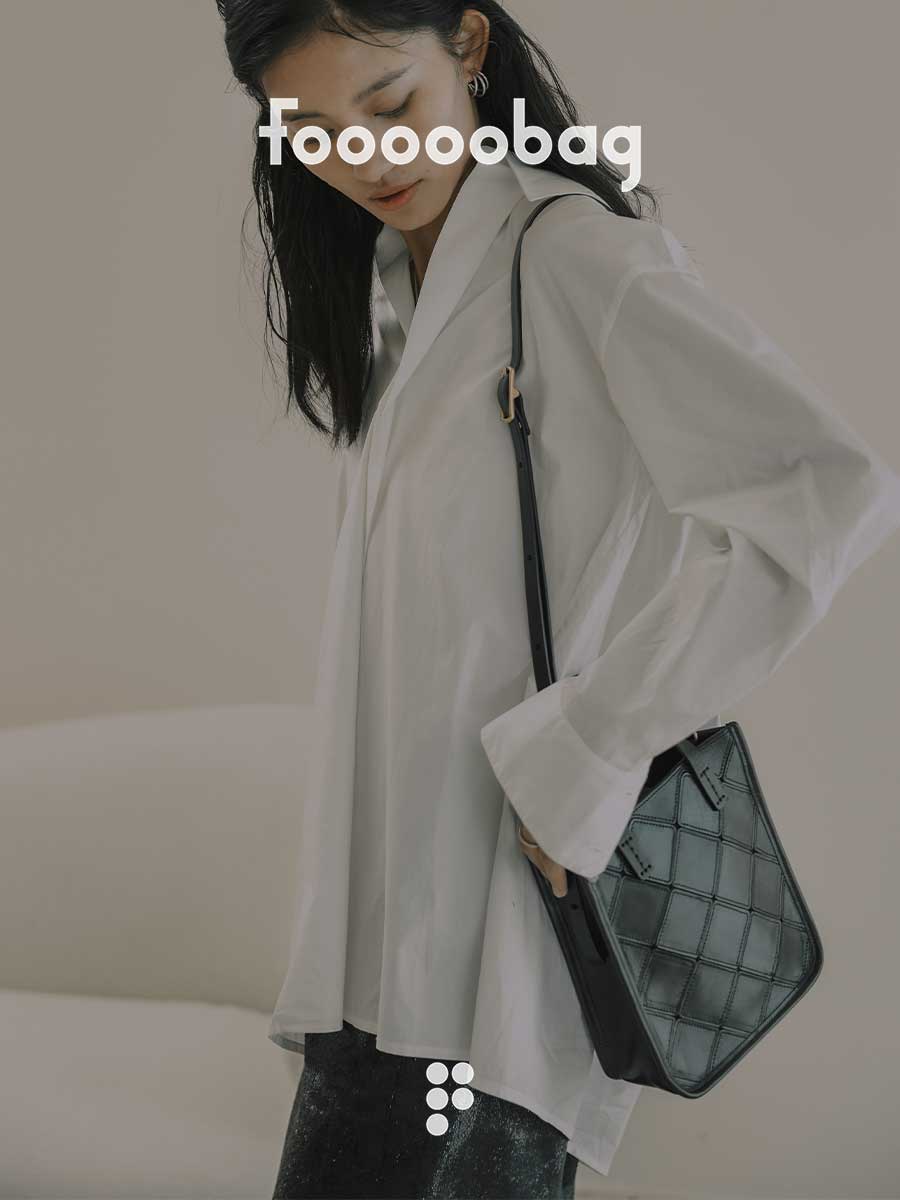 Define Your Style: The Effortless FOOOOO Diamond Square Bag